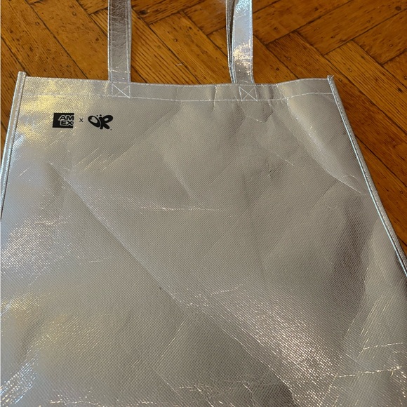 Olivia Rodrigo fan bundle: book, hat, tote, trading cards - Picture 8 of 9